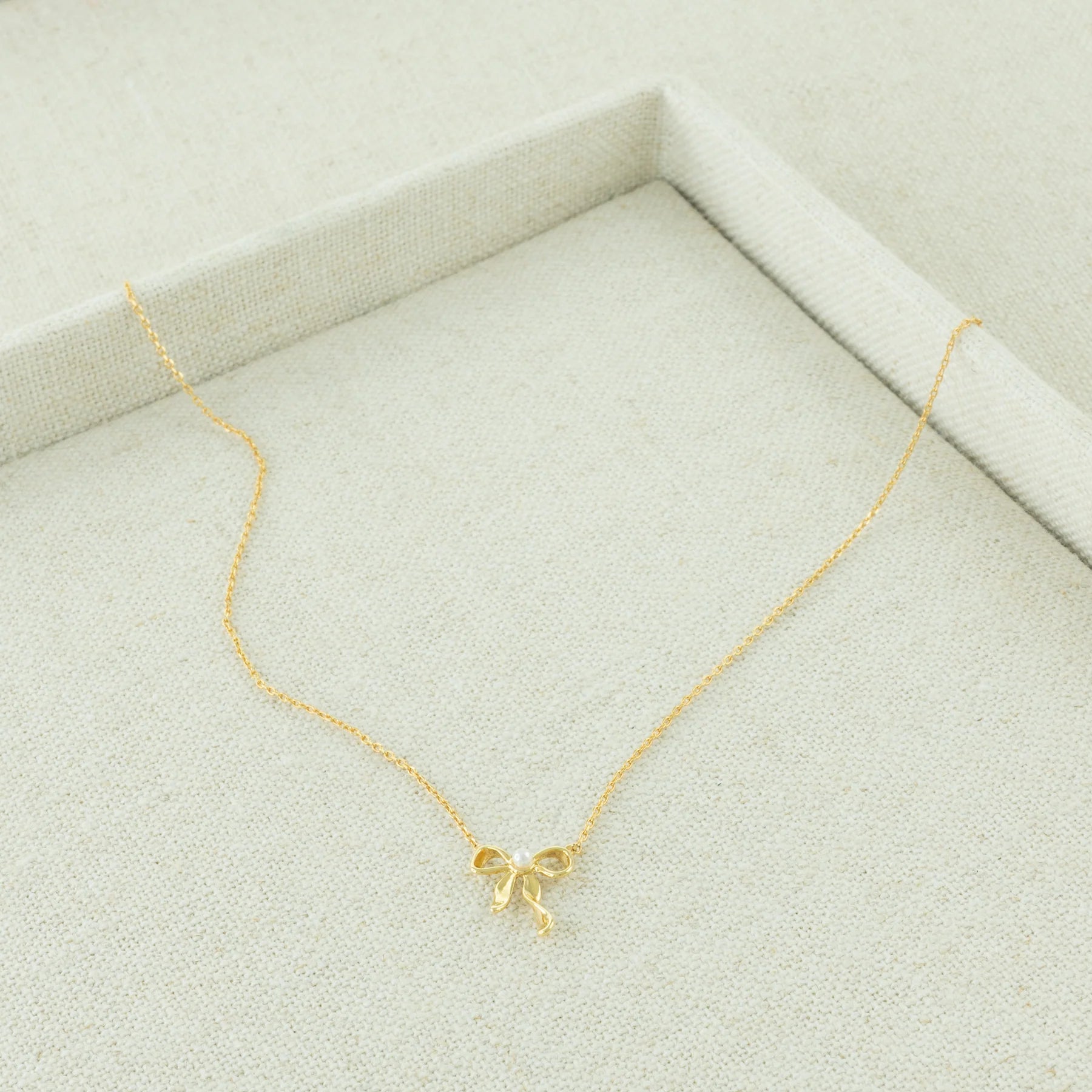 Dainty Bow Necklace